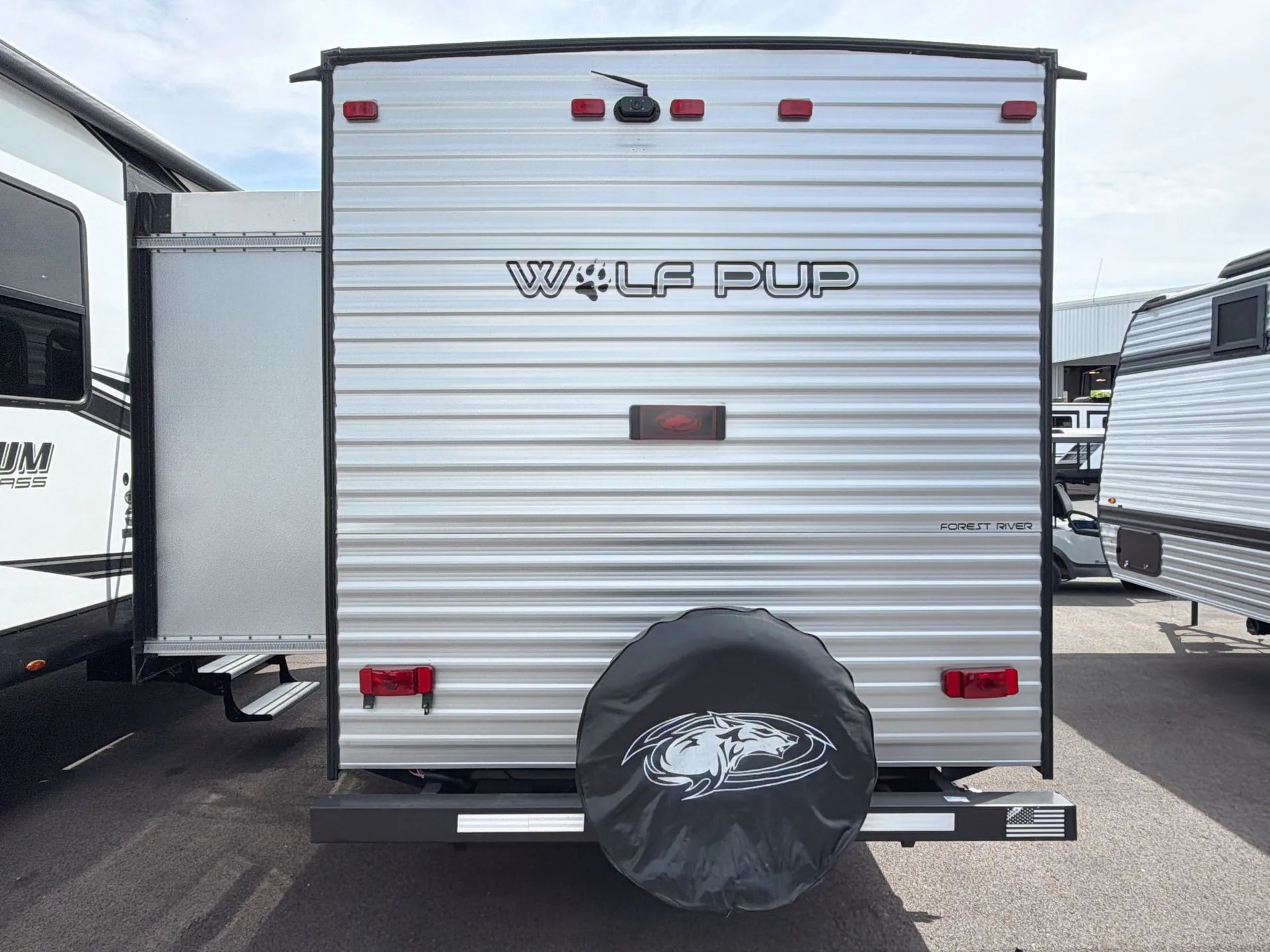 2022 Forest River Cherokee Wolf Pup 18TO — backside