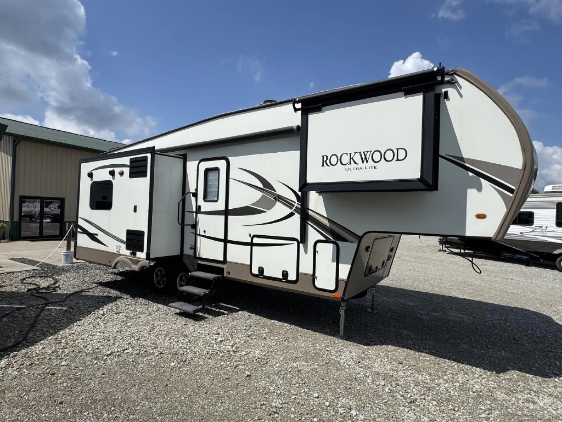 2019 Forest River Rockwood Ultra Lite 2650WS - Photo 3