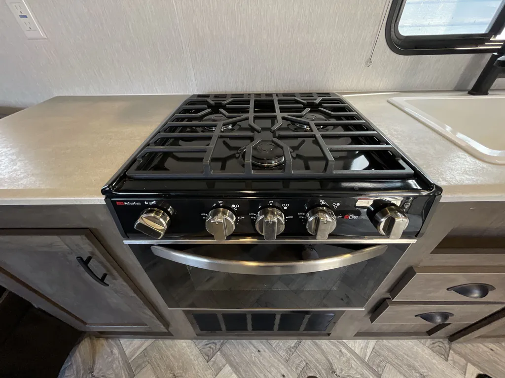2022 Forest River Stealth FQ2413G, Photos photo 9
