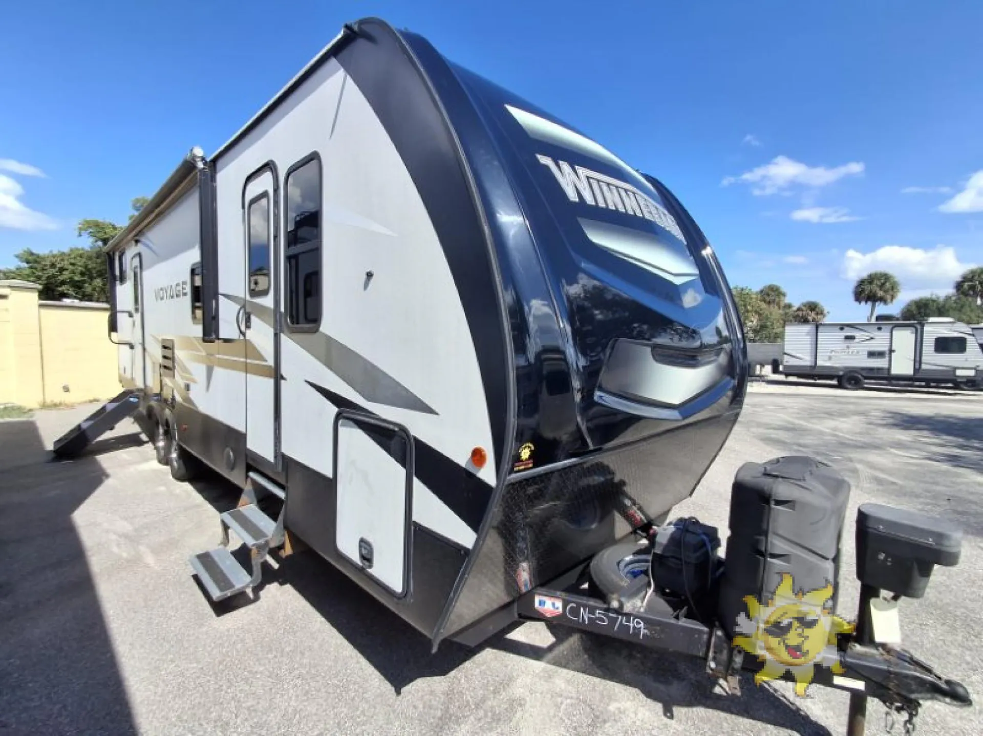 2021 Winnebago Voyage V3033BH - Photo 2