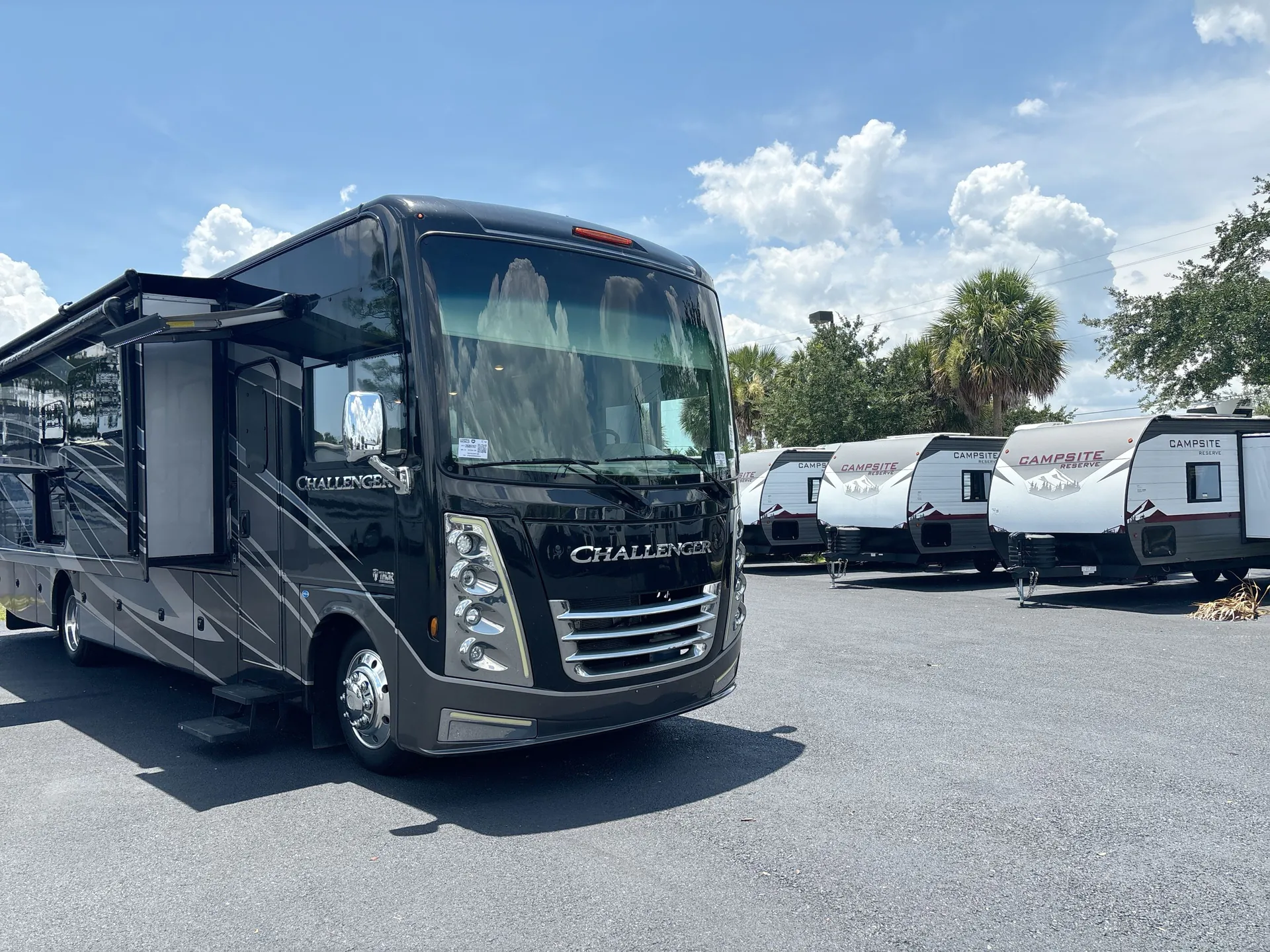 2022 Thor Motor Coach Challenger 35MQ dealer photo 1 from Camping World