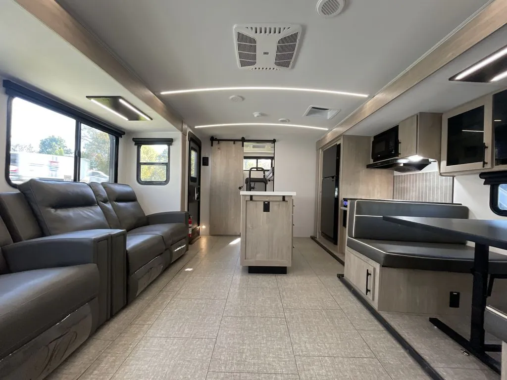 2026 Grand Design Imagine 3210BH, Photos photo 6