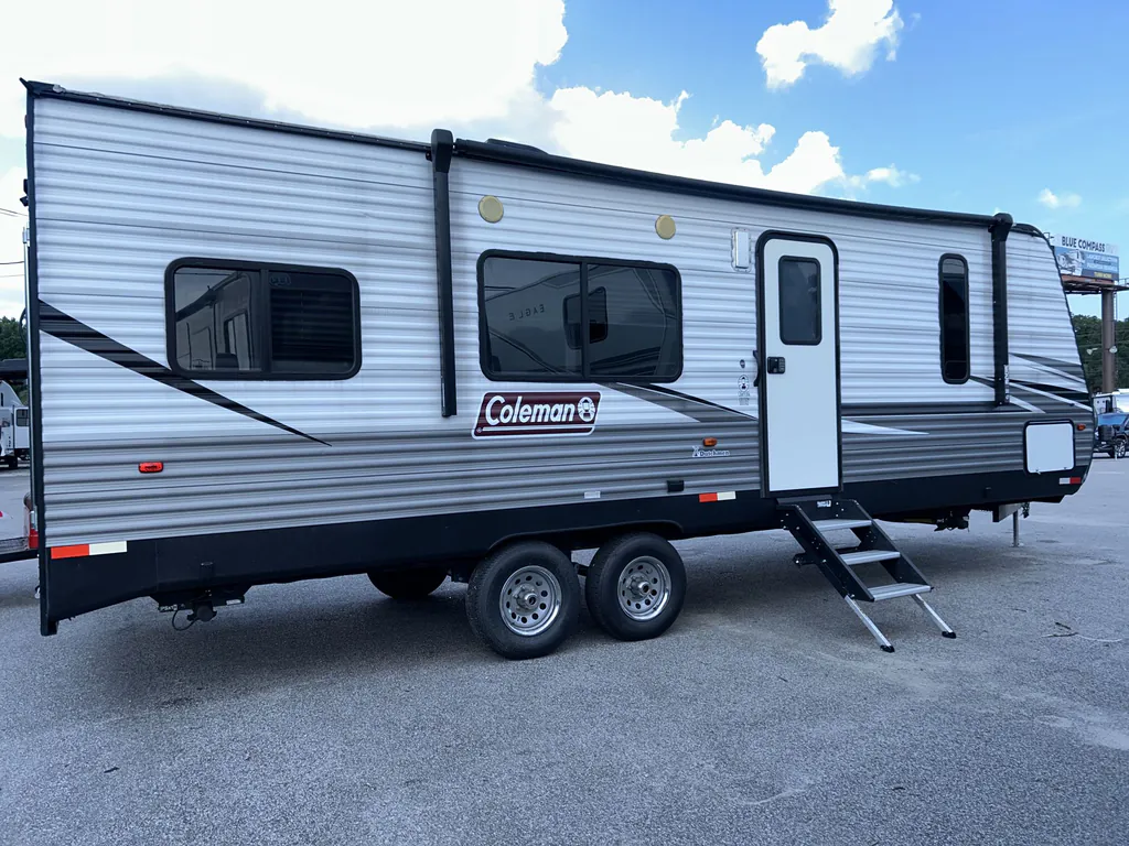 2021 Dutchmen Coleman Lantern 251TQ, Photos photo 8