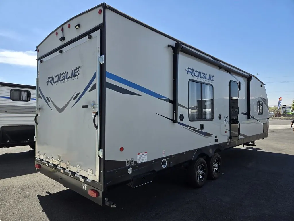 2022 Forest River Vengeance Rogue 26V, Photos photo 3