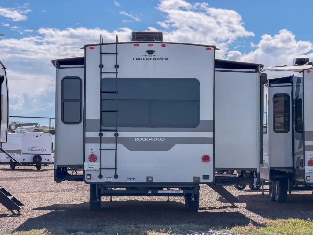 2026 Forest River Rockwood Signature R372RL, Photos photo 10