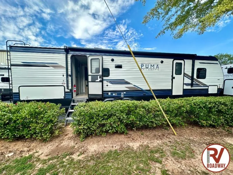 2025 Palomino Puma 28BHSS-2B - Photo 3