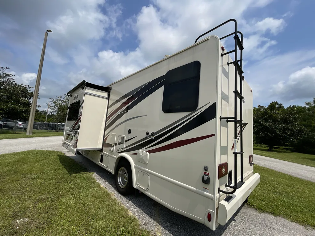 2023 Thor Motor Coach Axis 24.3, Photos photo 6