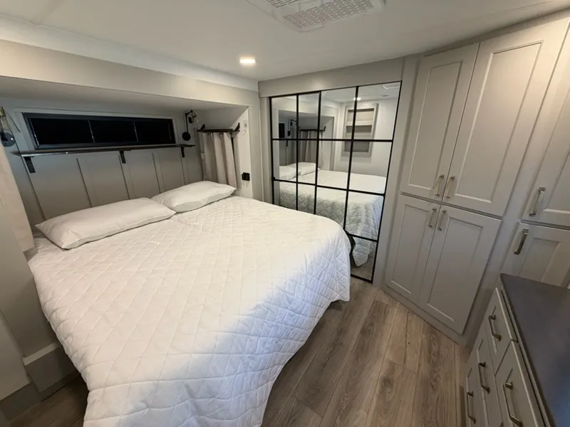 2025 Brinkley Model G 4100, Photos photo 26
