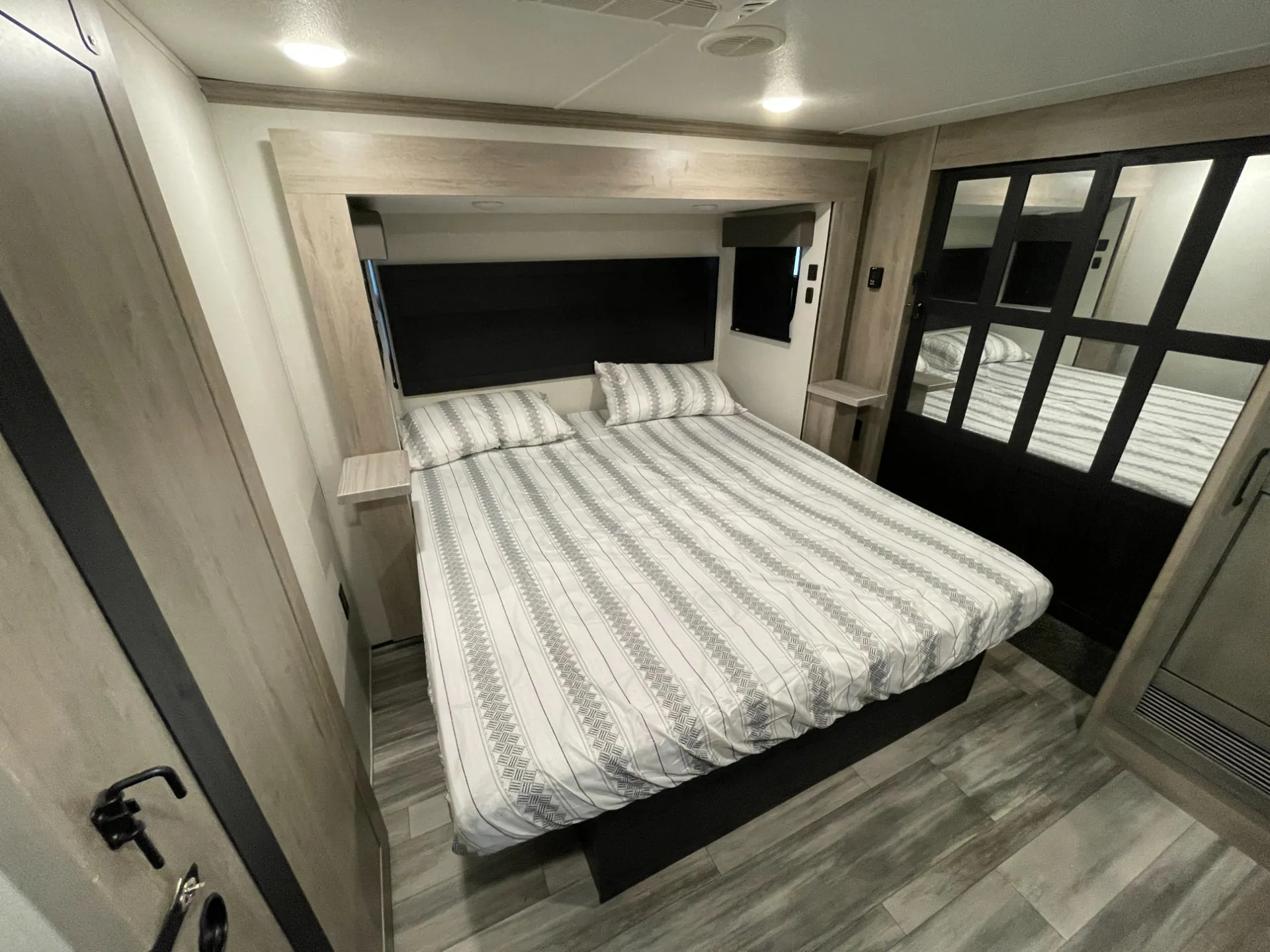 2024 Heartland Big Country 3900MO - Photo 4