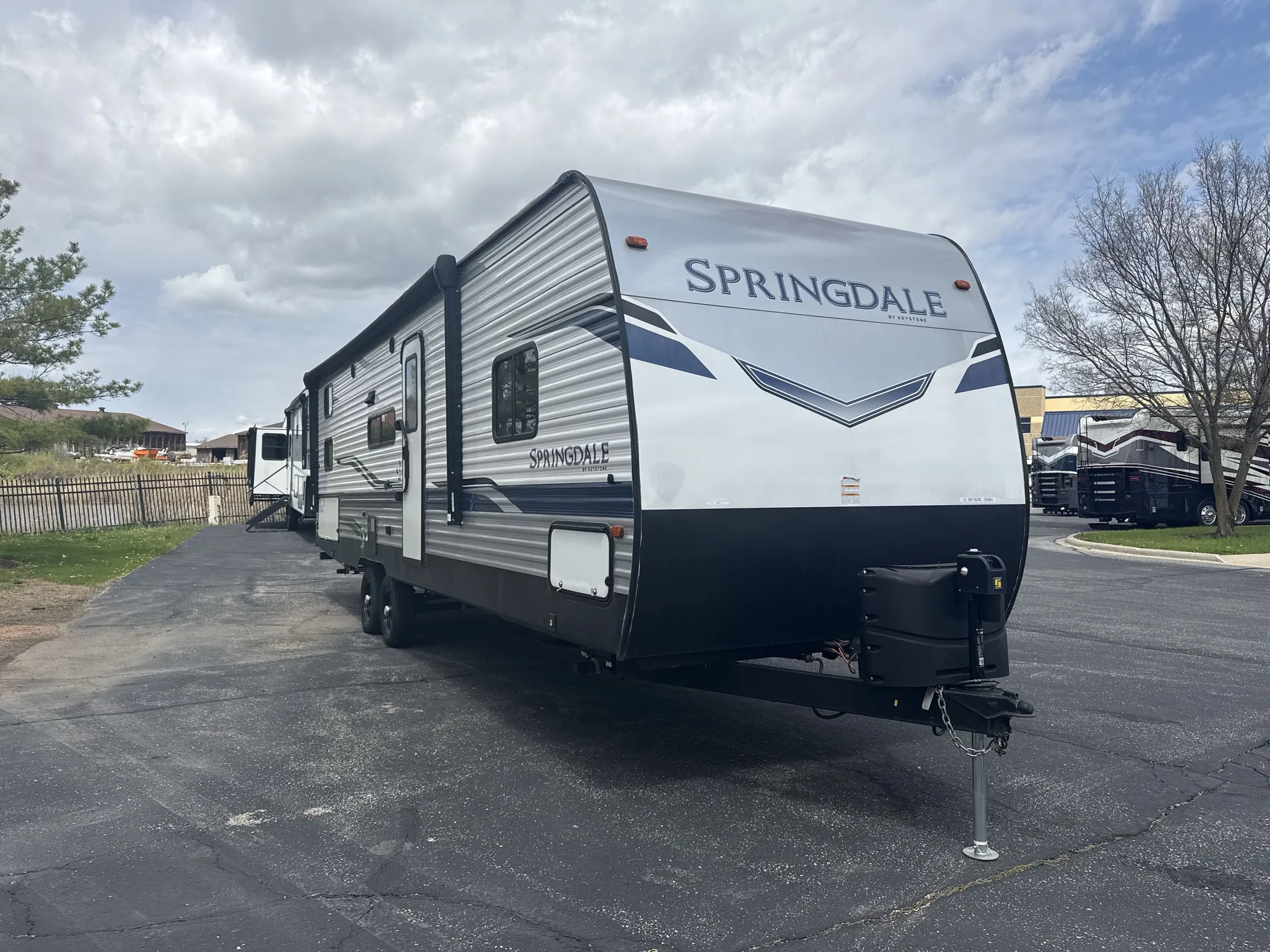 2022 Keystone Springdale 295BHWE - Photo 2