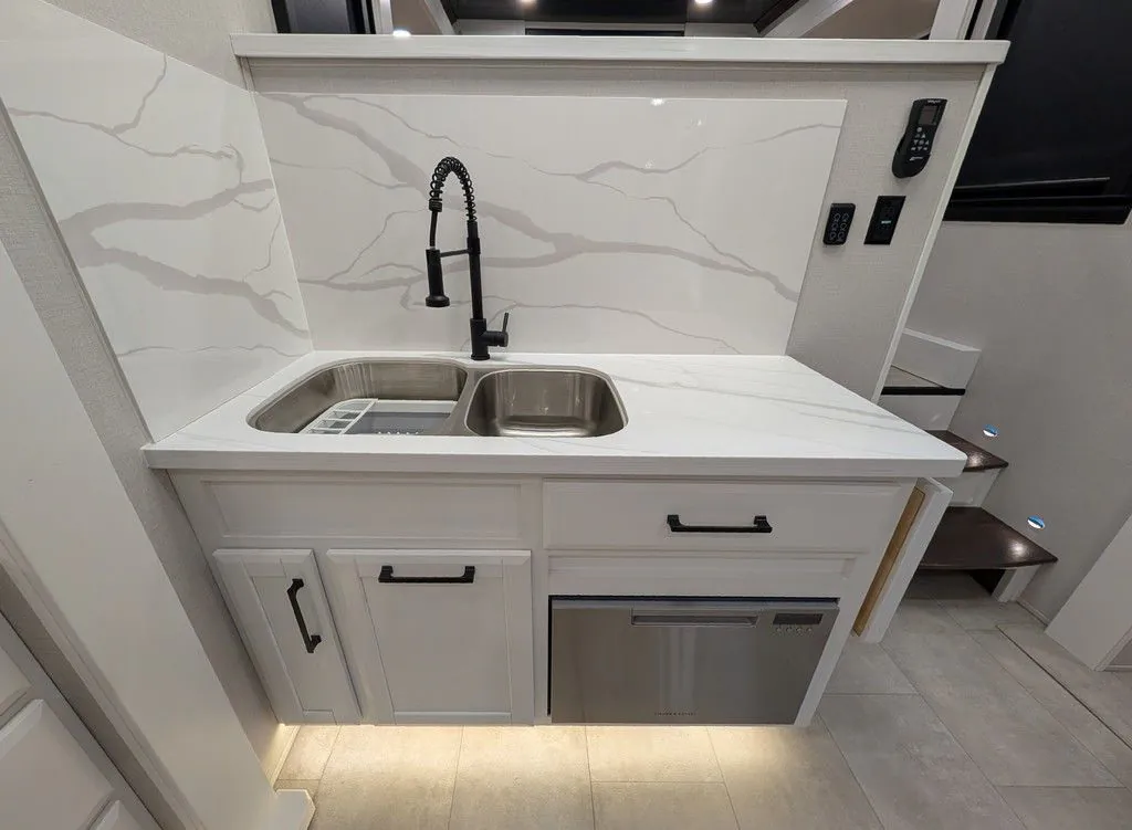 2025 Forest River RiverStone 425FO, Photos photo 31