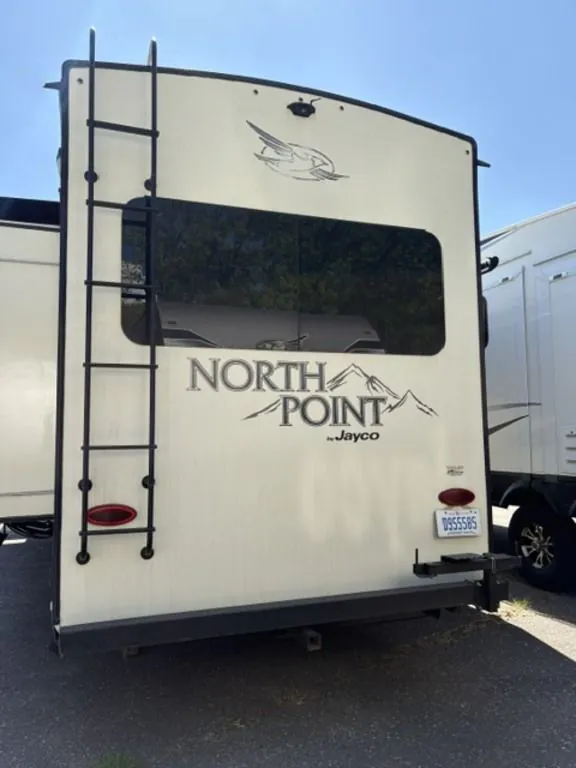 2018 Jayco North Point 377RLBH - Photo 4