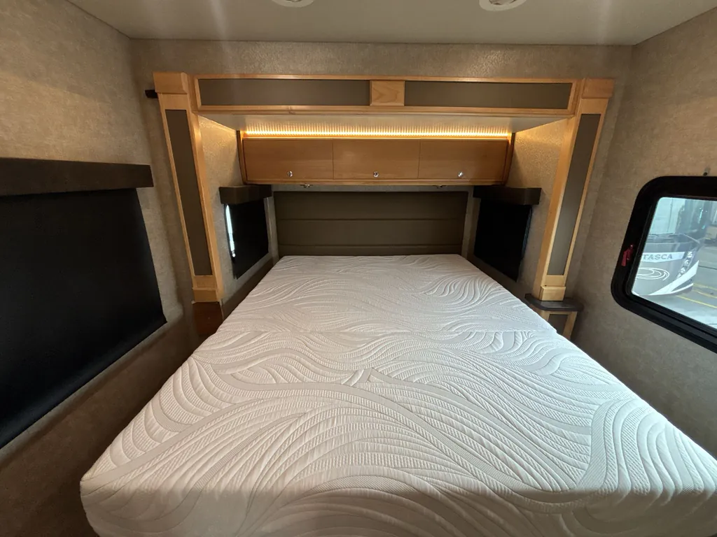 2017 Tiffin Wayfarer 24 QW, Photos photo 12