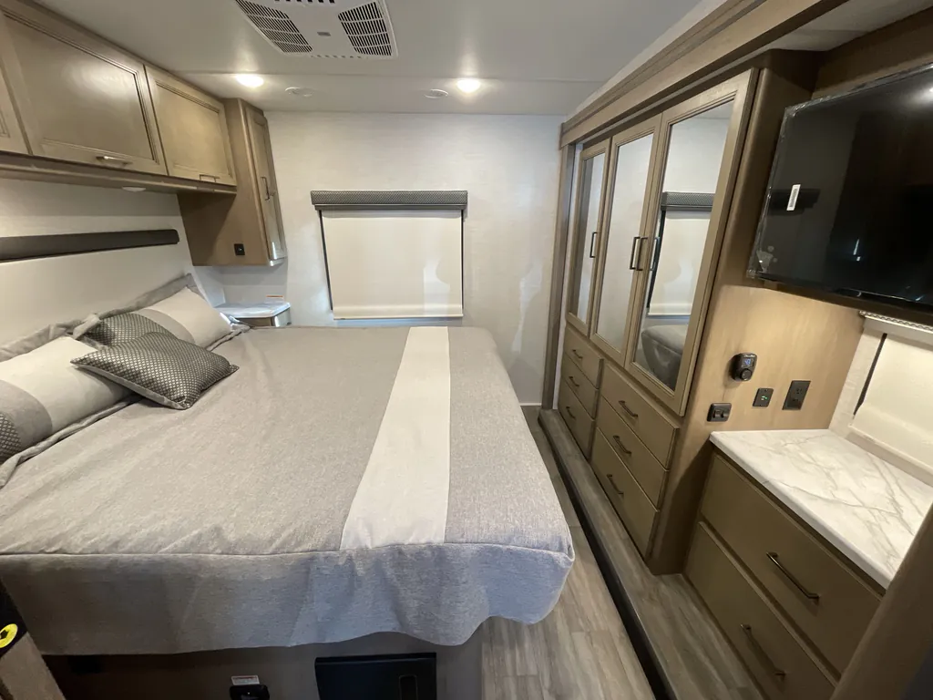 2026 Thor Motor Coach Freedom Traveler A29, Photos photo 11