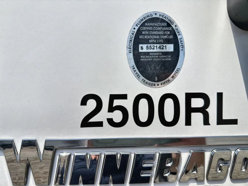 2020 Winnebago Minnie 2500RL - Photo 4