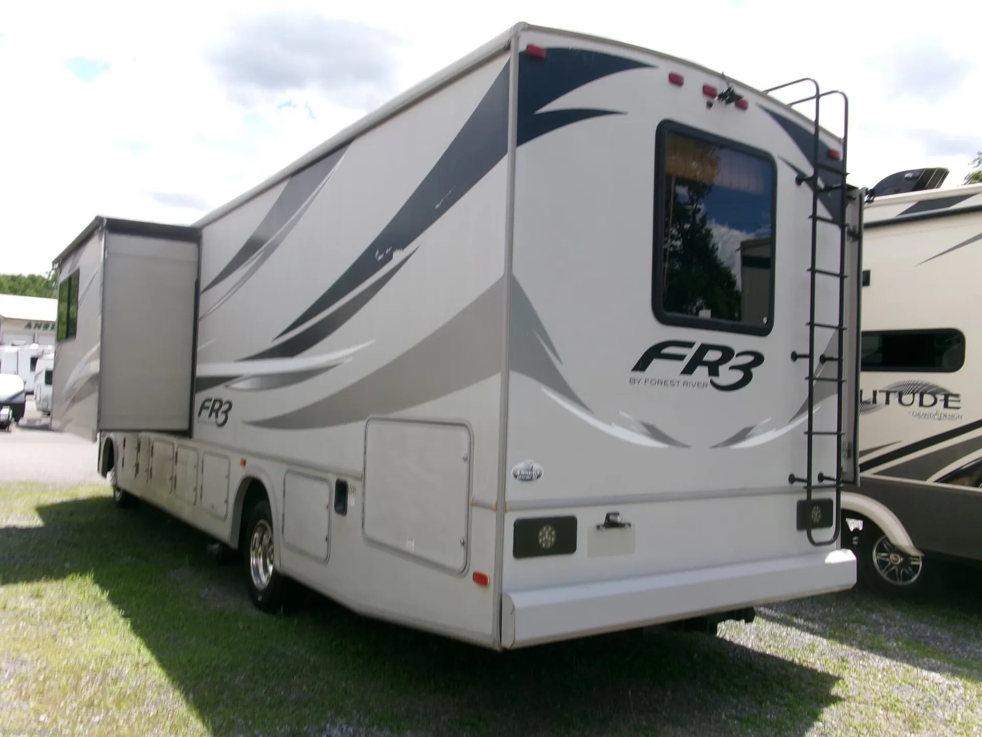 2016 Forest River FR3 32DS — Photo 6