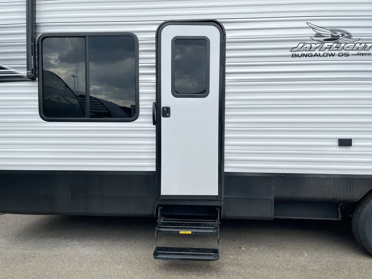 2026 Jayco Jay Flight Bungalow 401LOFT DS - Photo 2