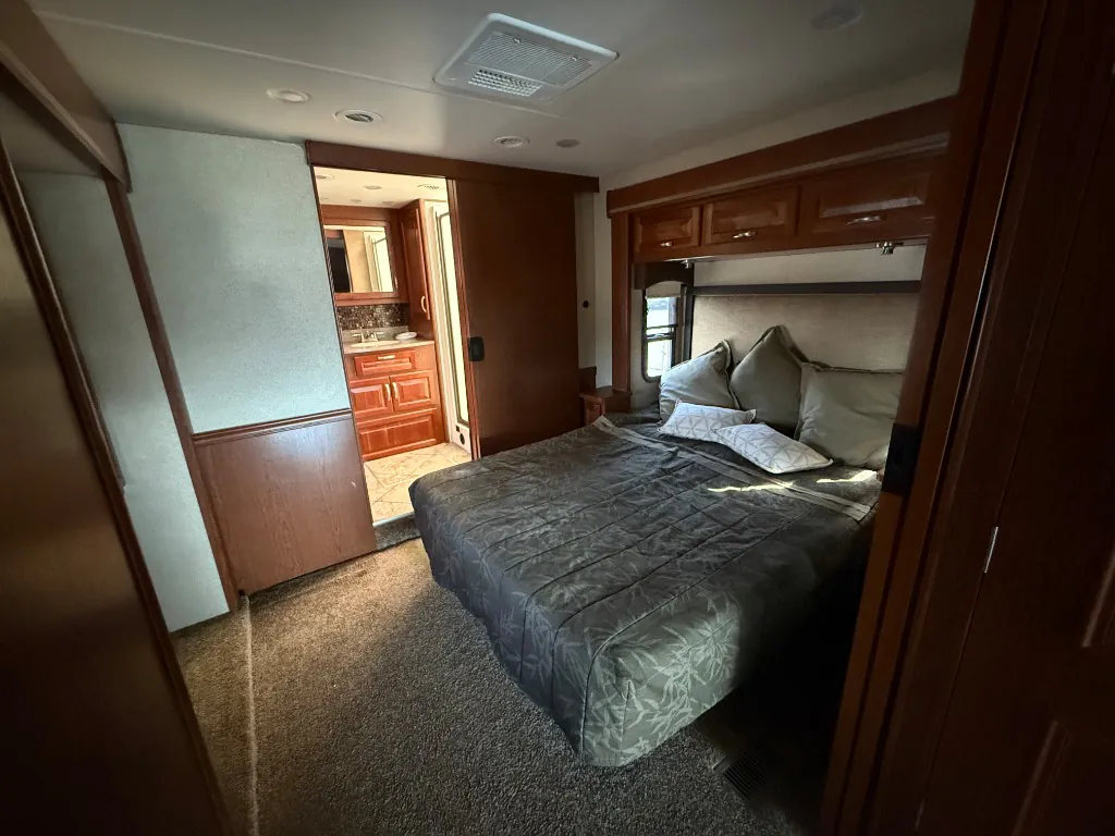 2015 Forest River RV Berkshire 38A, Photos photo 22