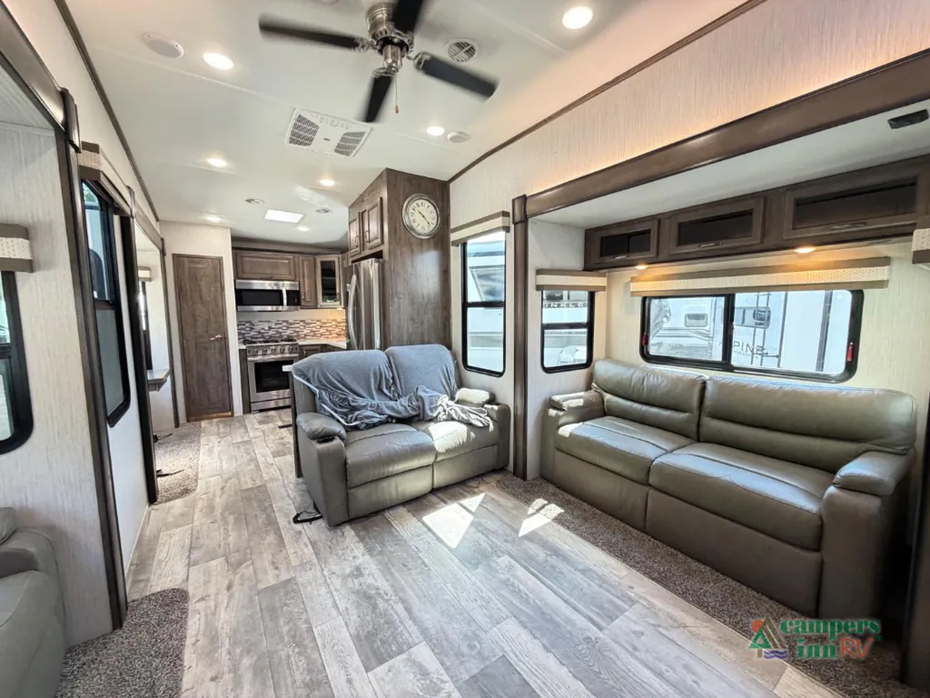2020 Forest River Sandpiper 39BARK, Photos photo 9
