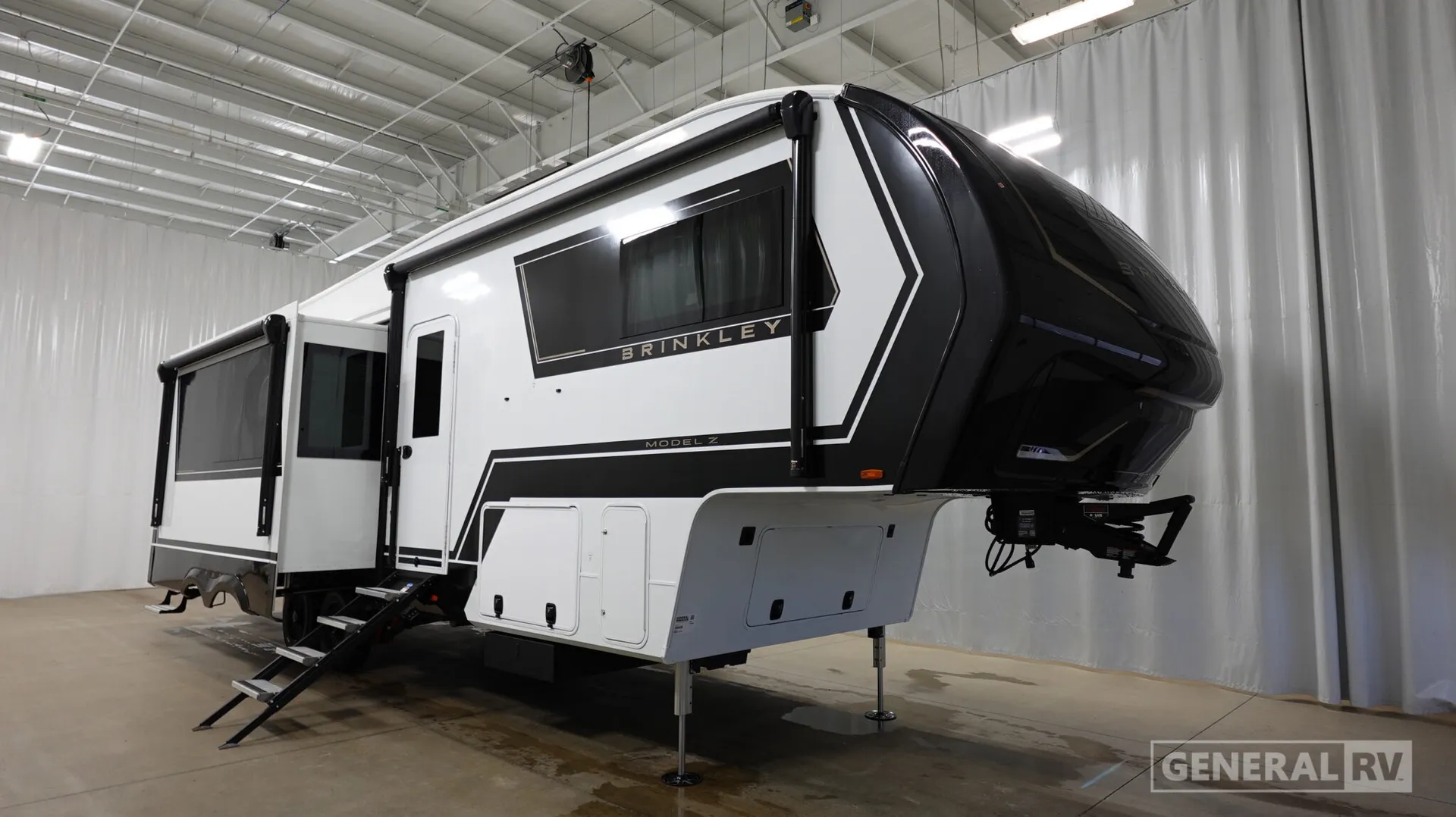 2027 Brinkley Model Z 3210 - Photo 2