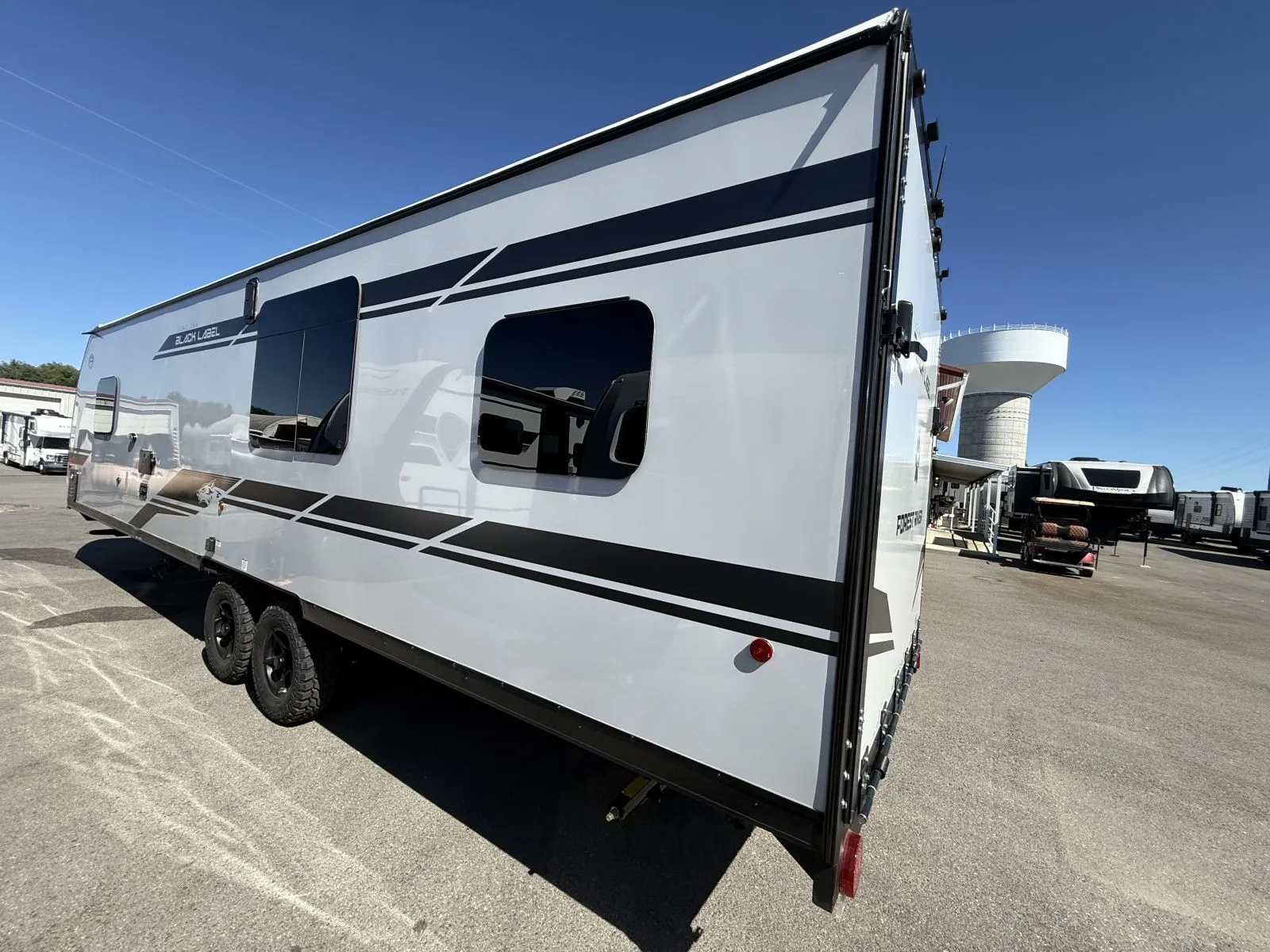 2027 Forest River Cherokee Grey Wolf Black Label 24RRTBL — Photo 6