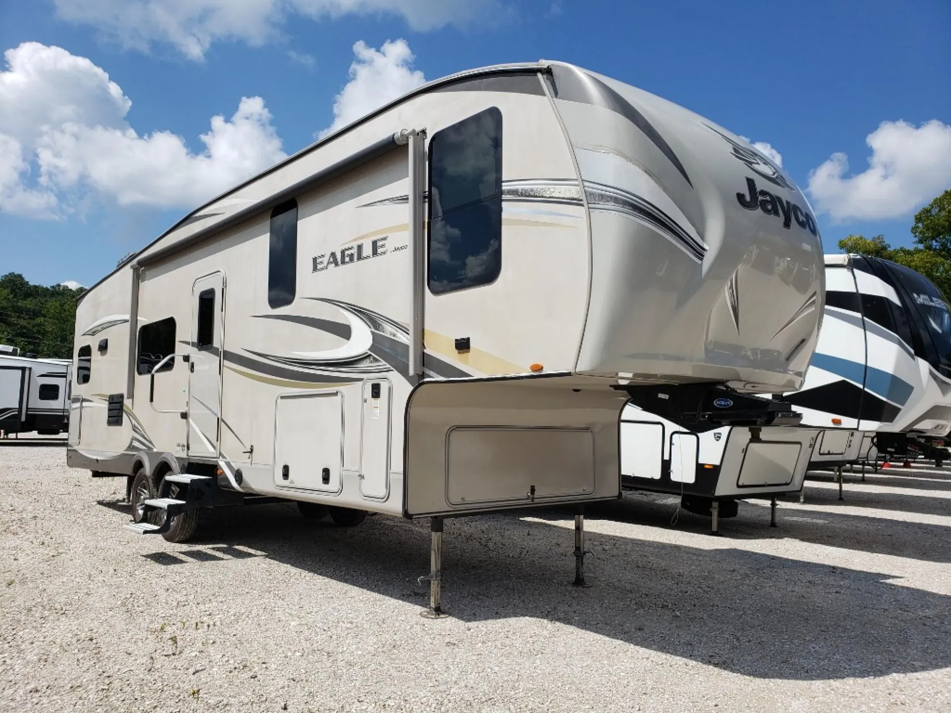 2017 Jayco Eagle 293RKDS - Photo 2