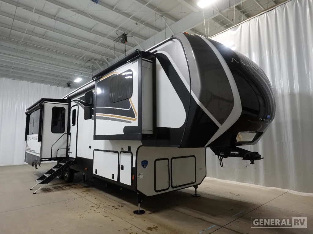 2025 Keystone Alpine 3303CK - Photo 2