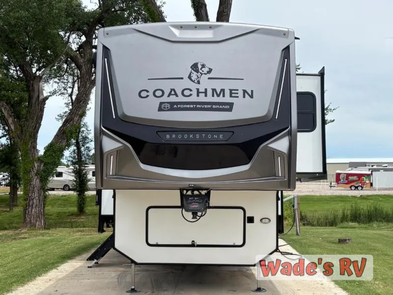 2025 Coachmen Brookstone 318RLL - Photo 3