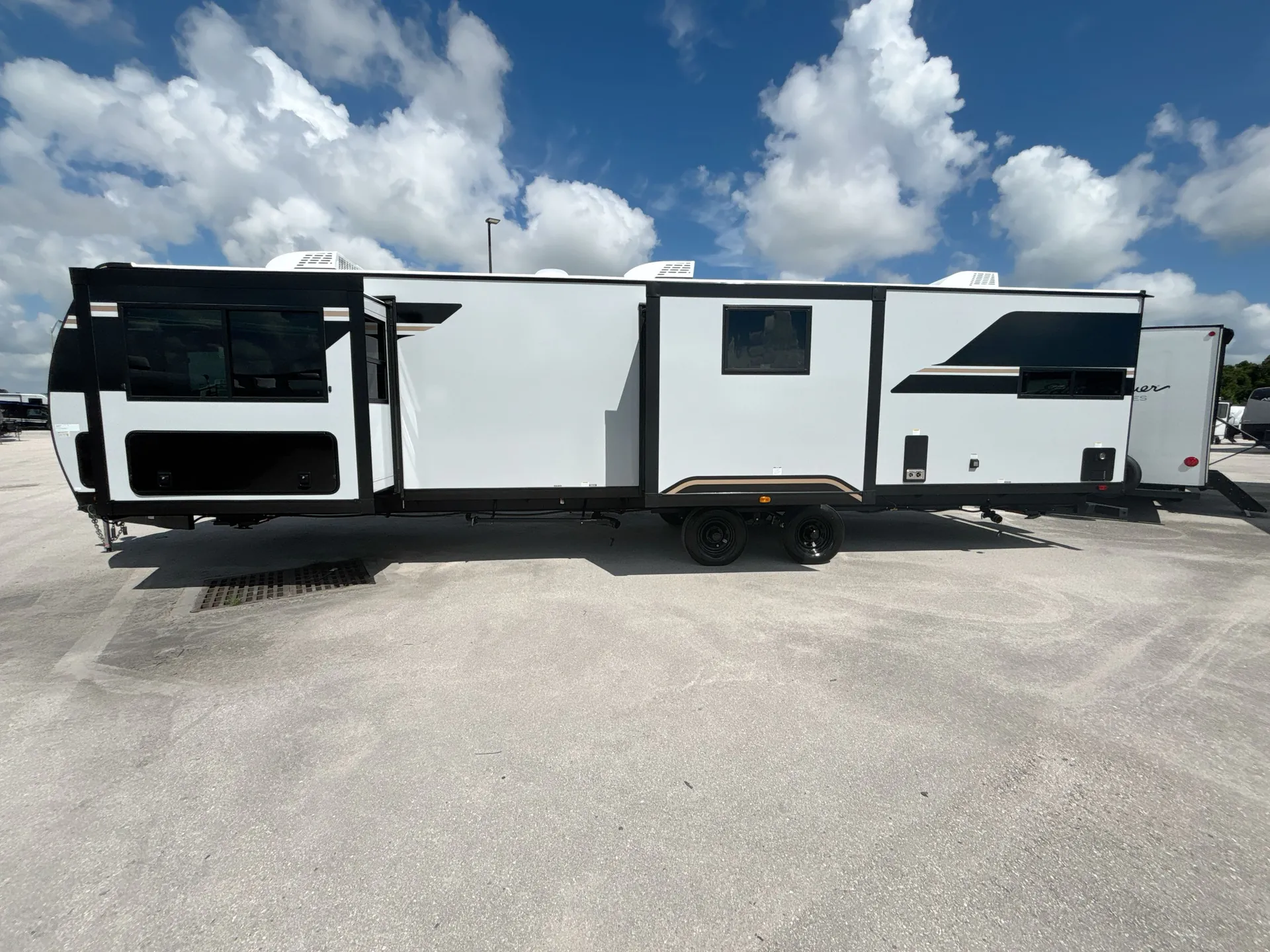 2027 Forest River Vibe 3400SB — off campside