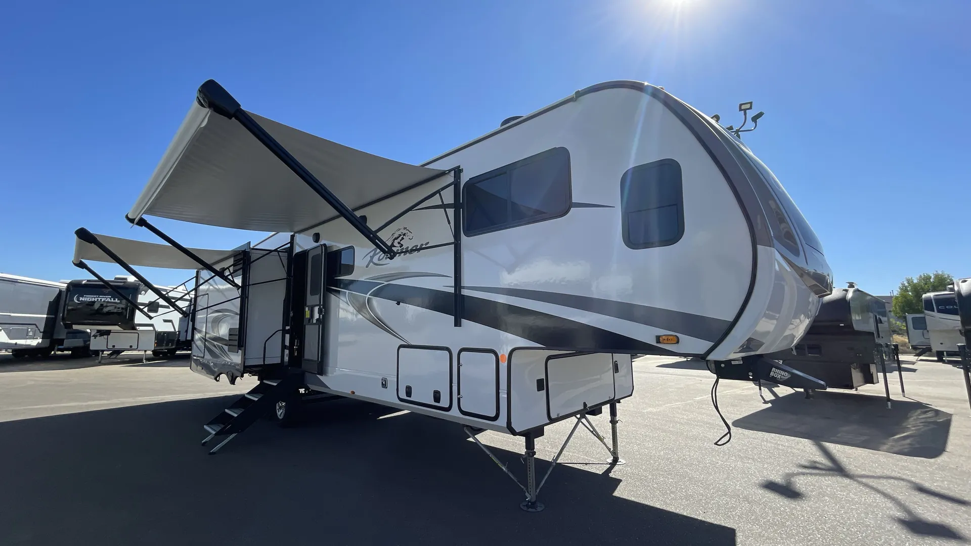 2022 Highland Ridge Roamer 354MBH - Photo 2