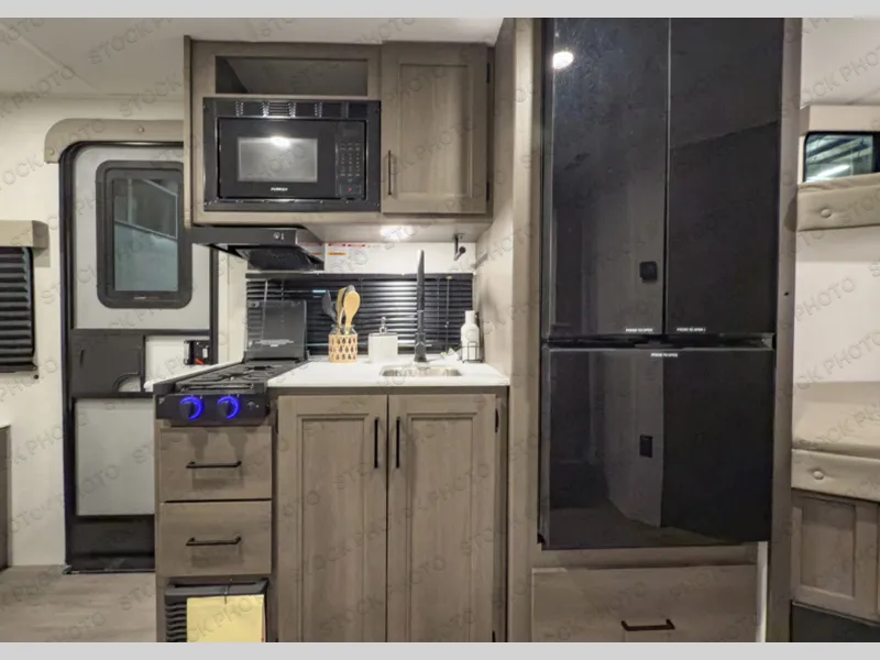 2026 Grand Design Transcend One 161BH - Photo 4