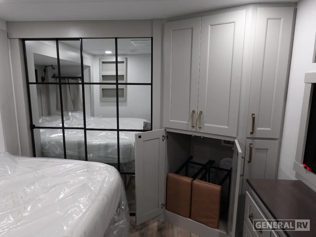 2025 Brinkley Model G 3250, Photos photo 11