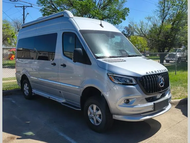 2026 Airstream Interstate Nineteen 19 - Main photo
