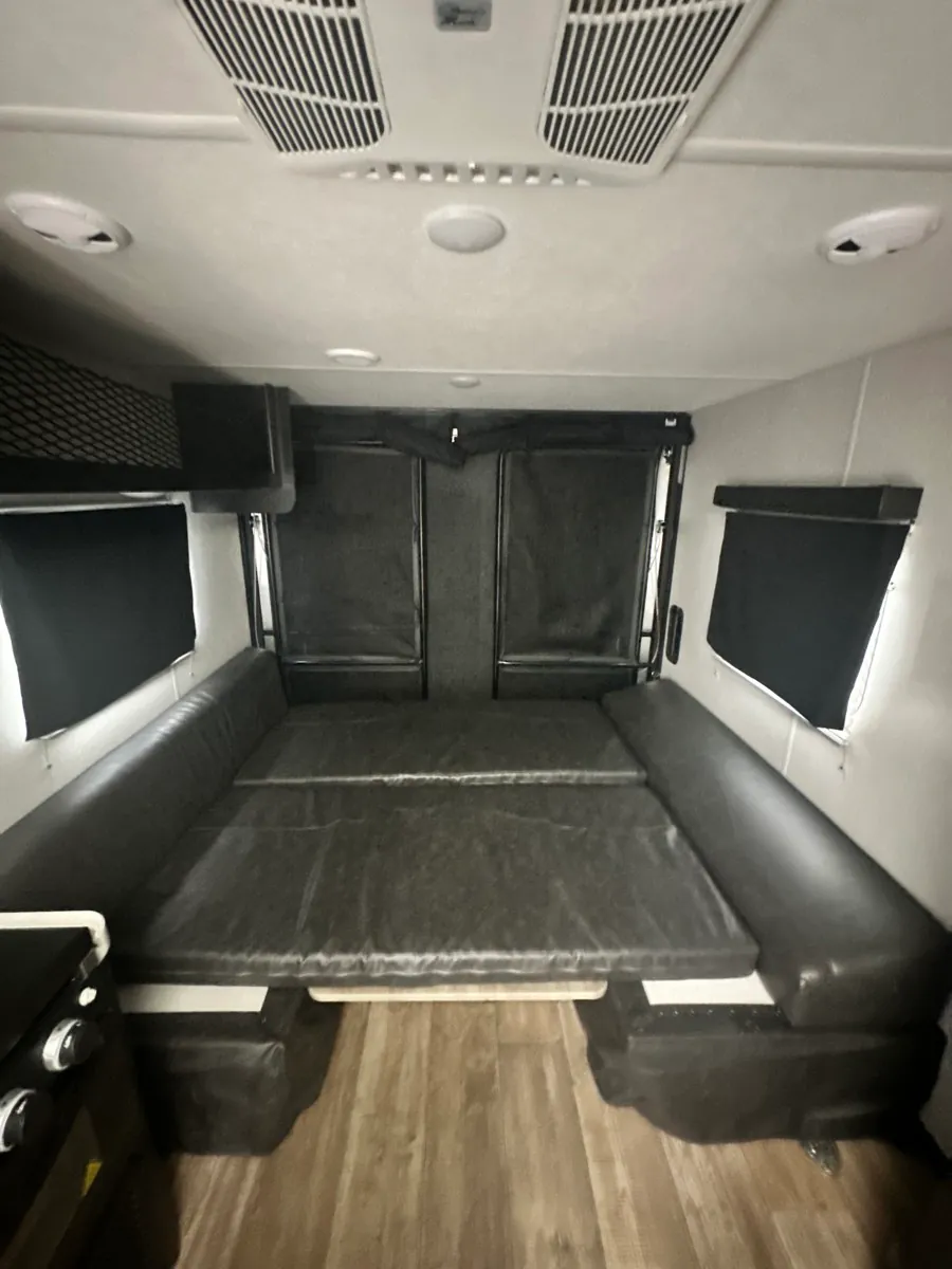 2022 Forest River Cherokee Grey Wolf 22RR — Photo 6