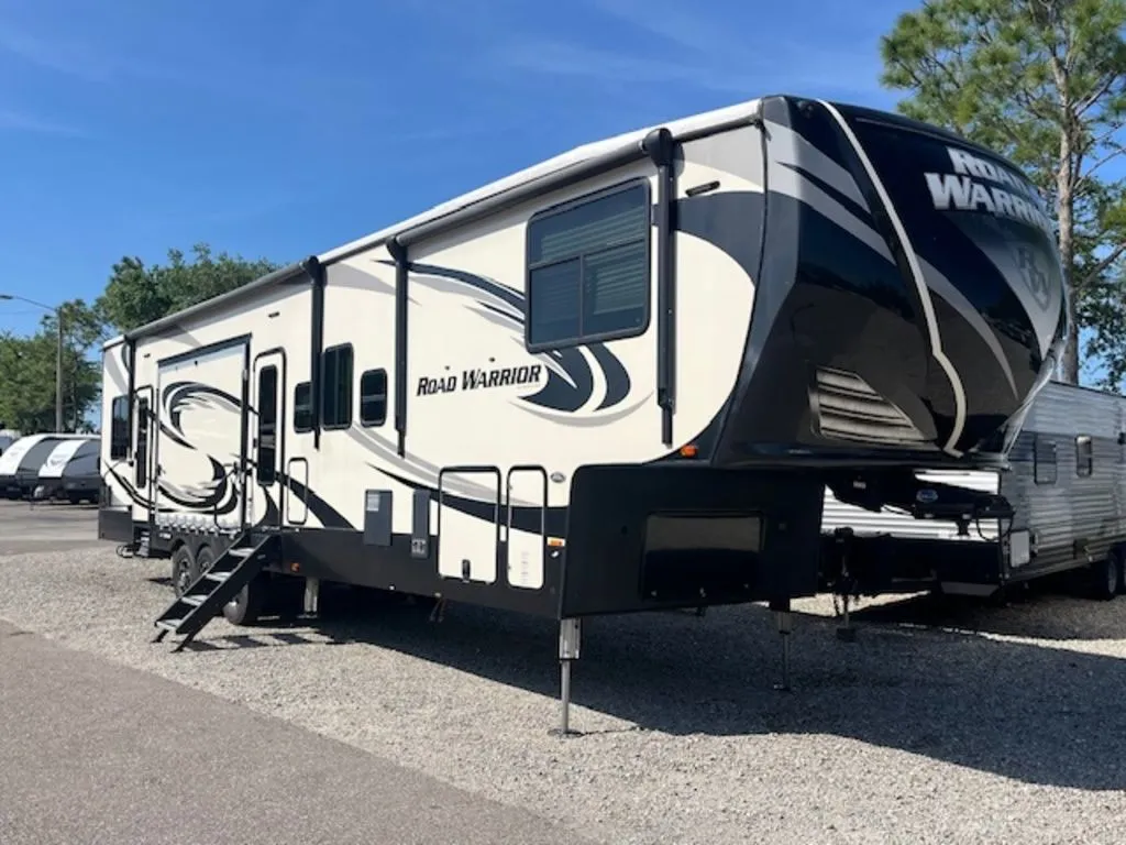 2018 Heartland Road Warrior RW - Main photo
