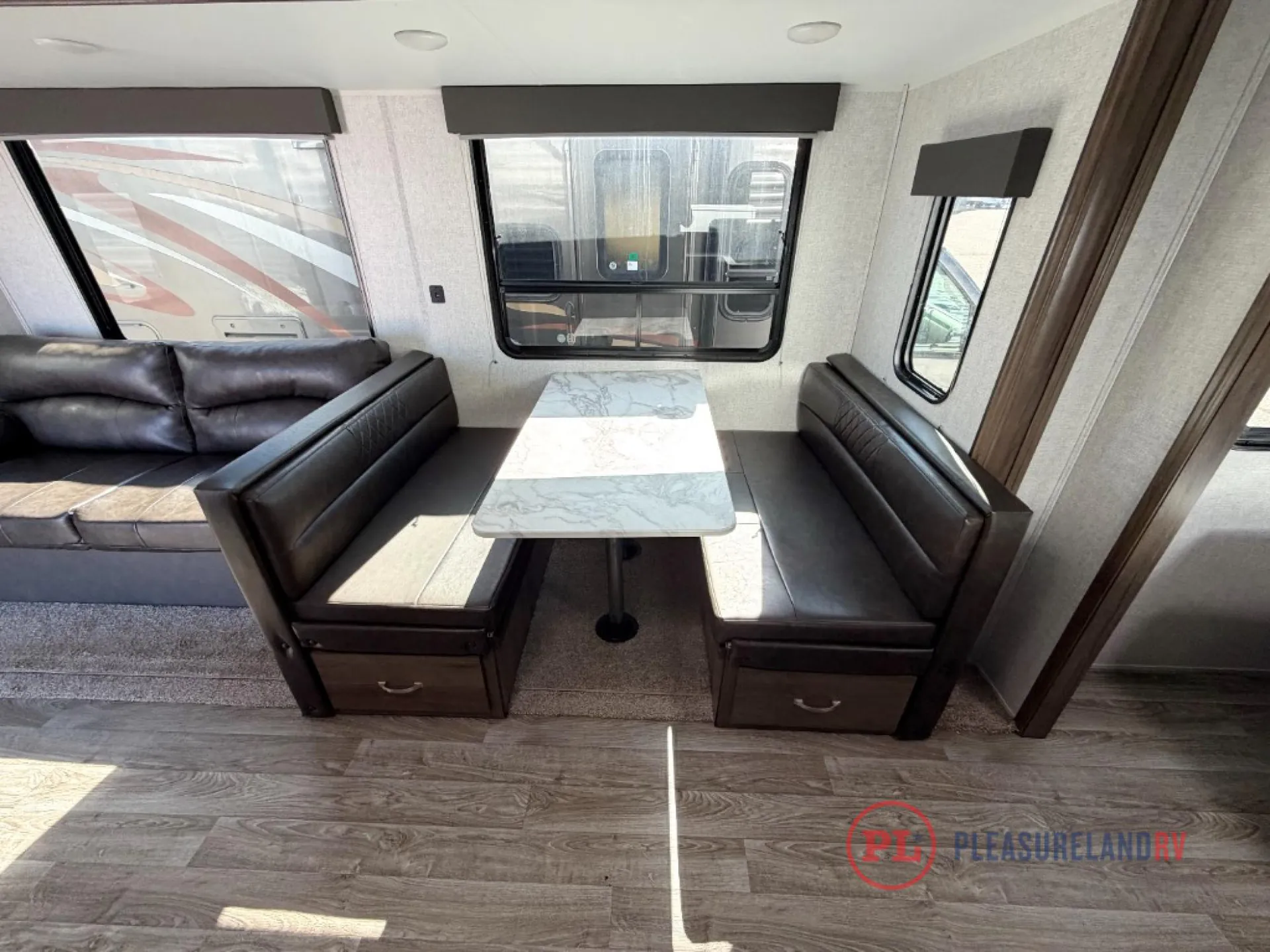 2021 East to West Della Terra 261RB - Photo 4