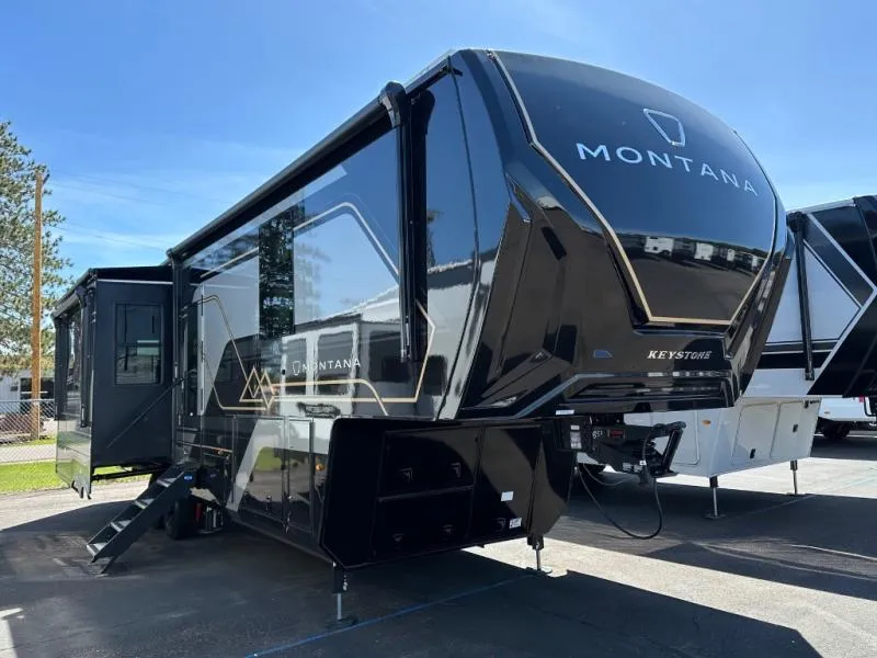 2026 Keystone Montana 3100RL - Photo 2