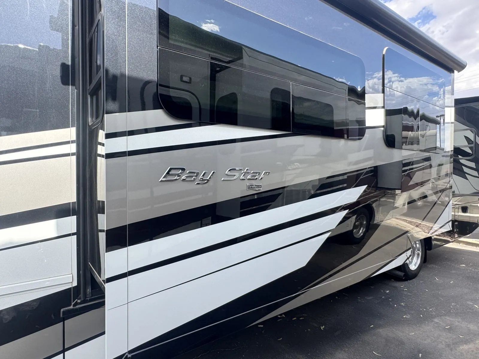 2026 Newmar Bay Star 3626 - Photo 4
