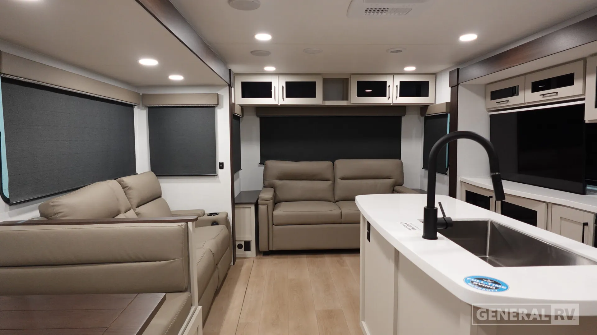 2027 Alliance RV Delta 292RL - Photo 3