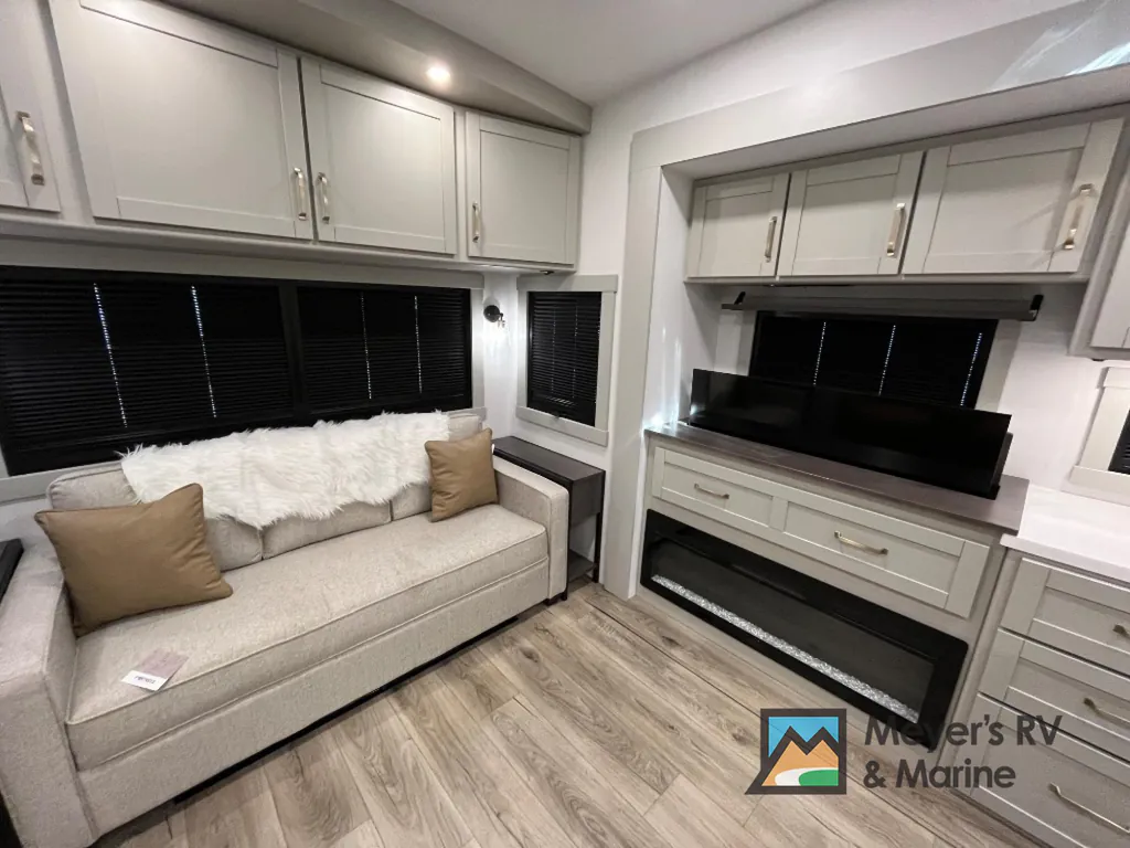 2026 Brinkley Model Z 3600, Photos photo 17
