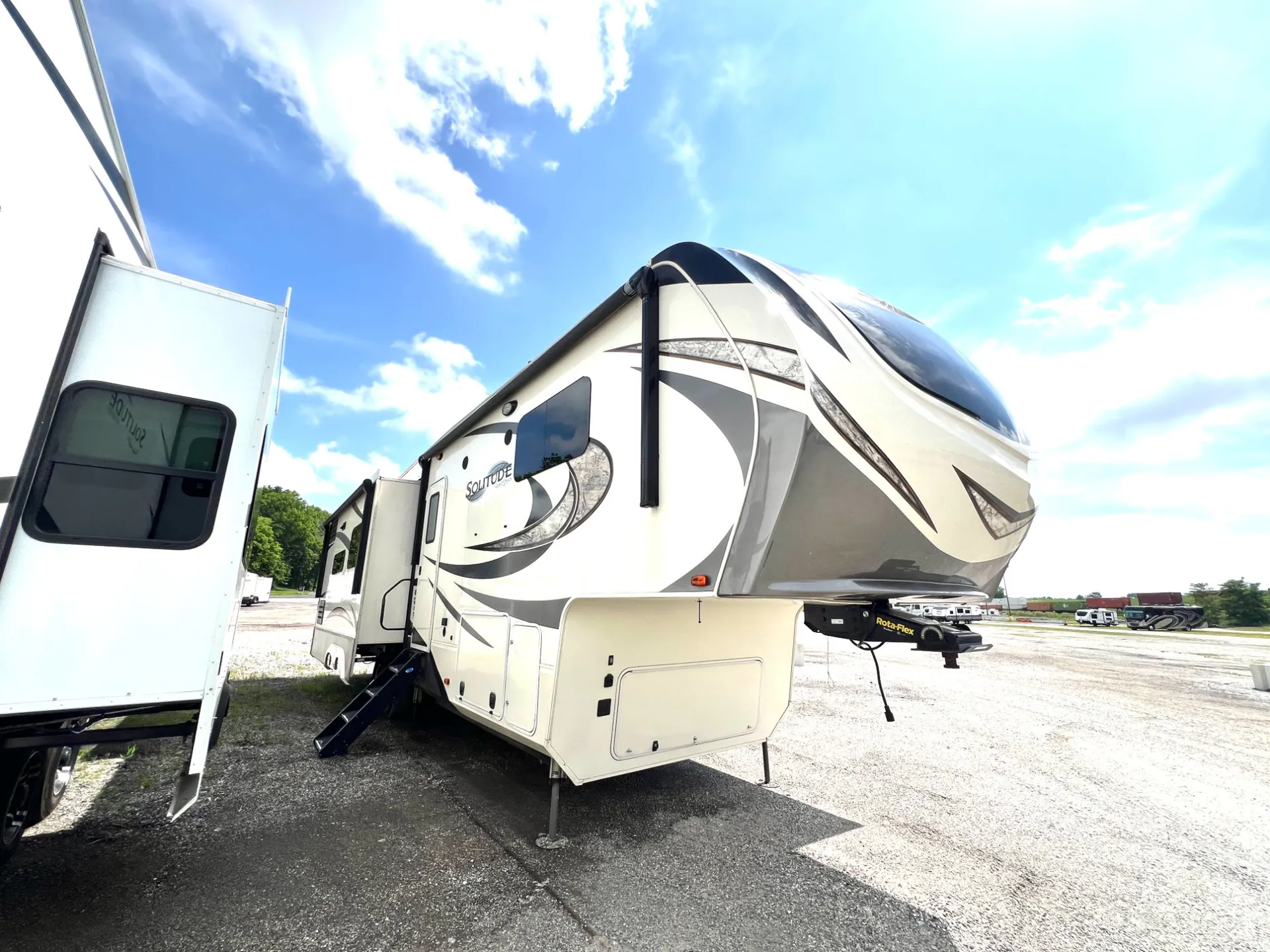 2019 Grand Design Solitude 344GK - Photo 2