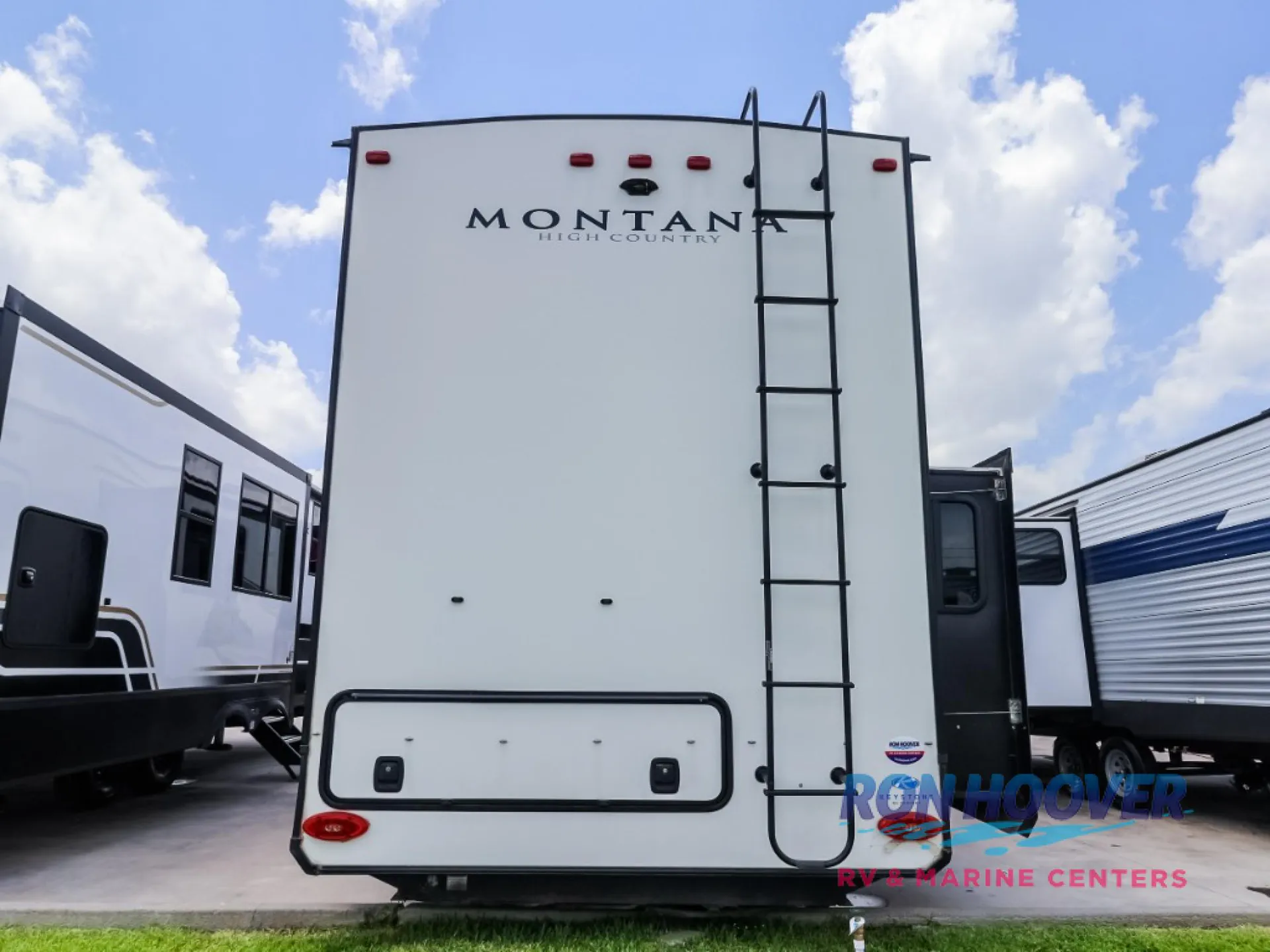 2021 Keystone Montana High Country 377FL - Photo 4