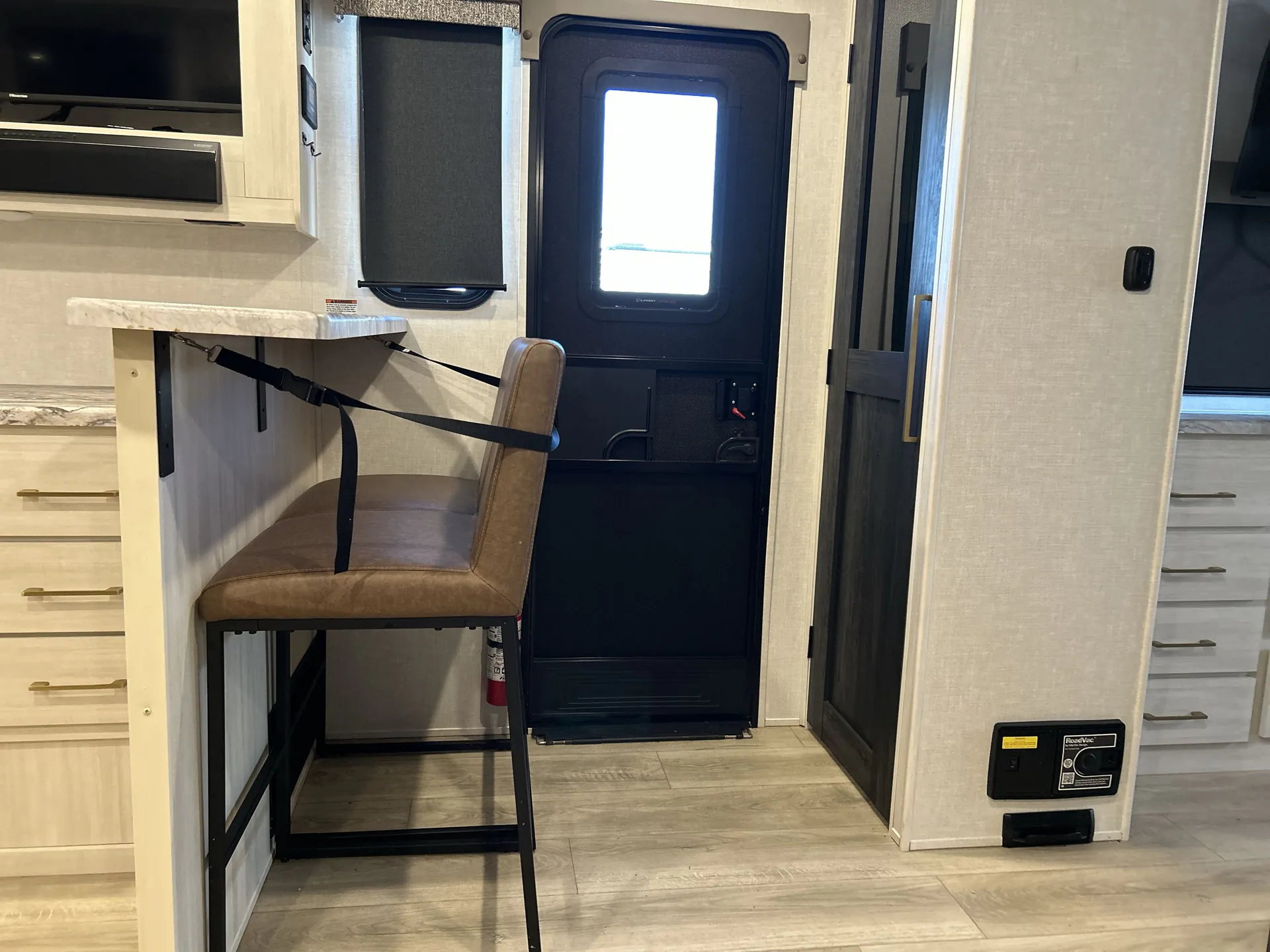 2024 Forest River Grand Surveyor 268FKBS — living area main
