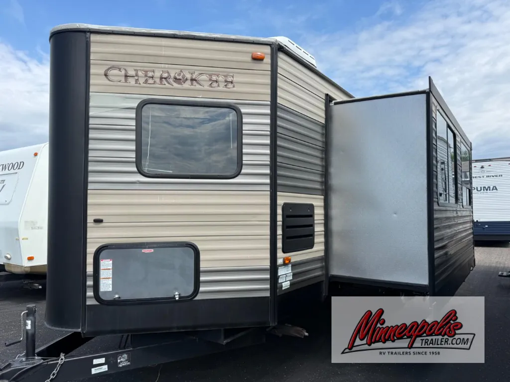 2016 Forest River Cherokee 274VFK, Photos photo 2