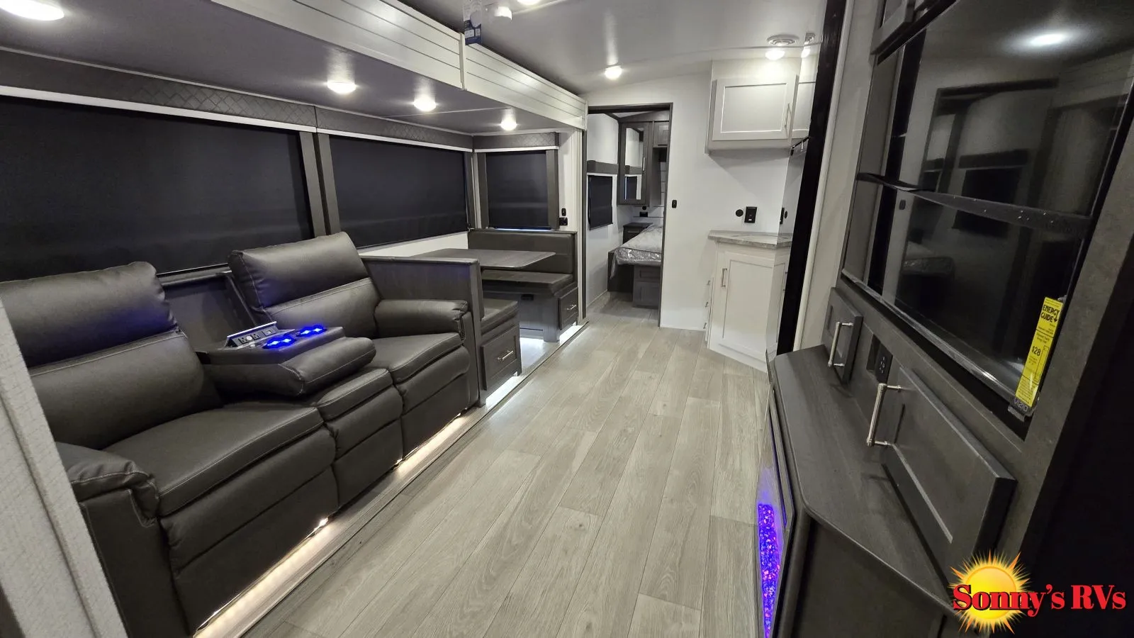 2025 Keystone Cougar Half-Ton 26RBSWE - Photo 4