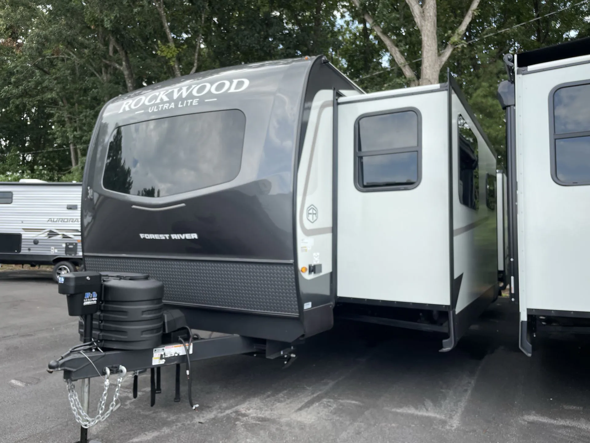 2027 Forest River Rockwood Ultra Lite 2608BS - Photo 4
