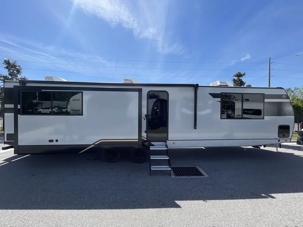 2026 Forest River Vibe 3400XL, Photos photo 5