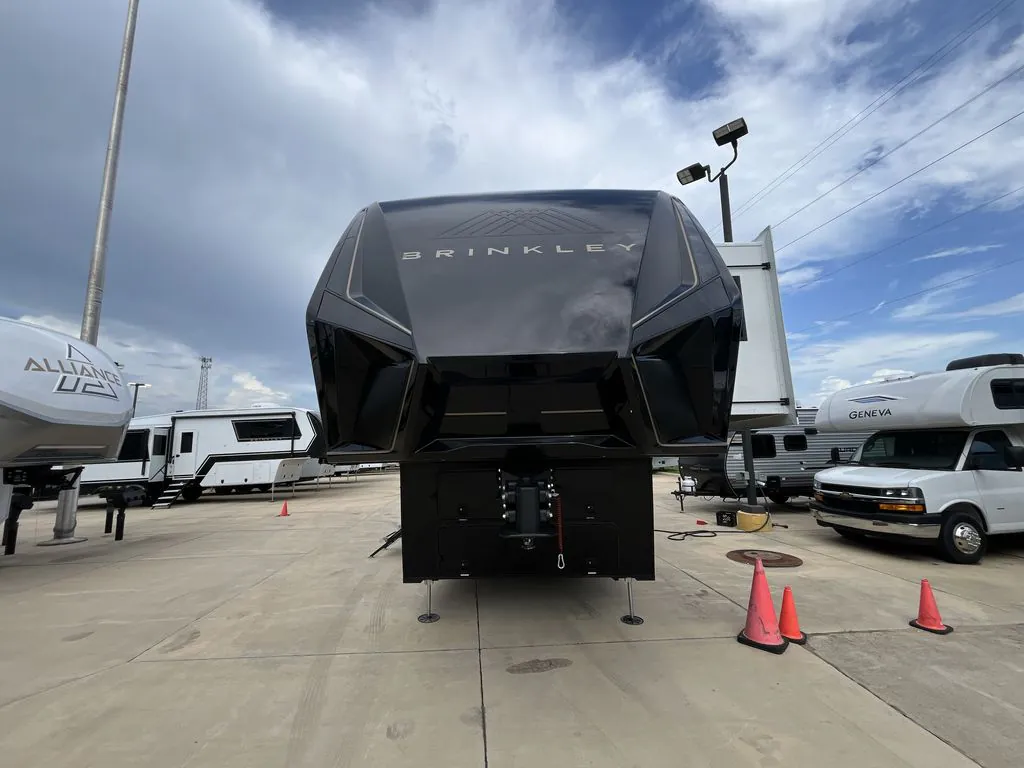 2027 Brinkley Model G 4170, Photos photo 2