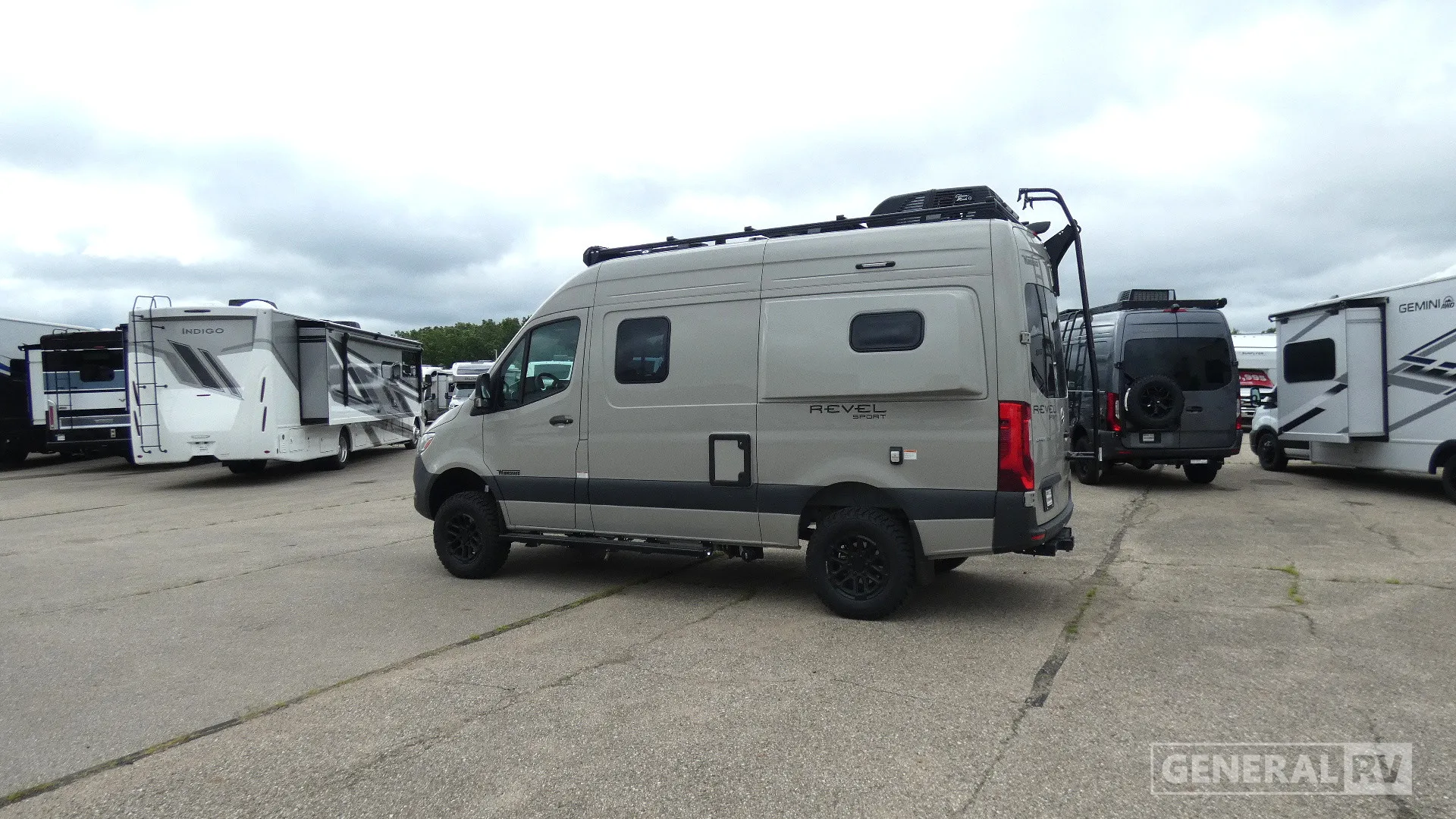 2027 Winnebago Revel Sport 44C - Photo 4