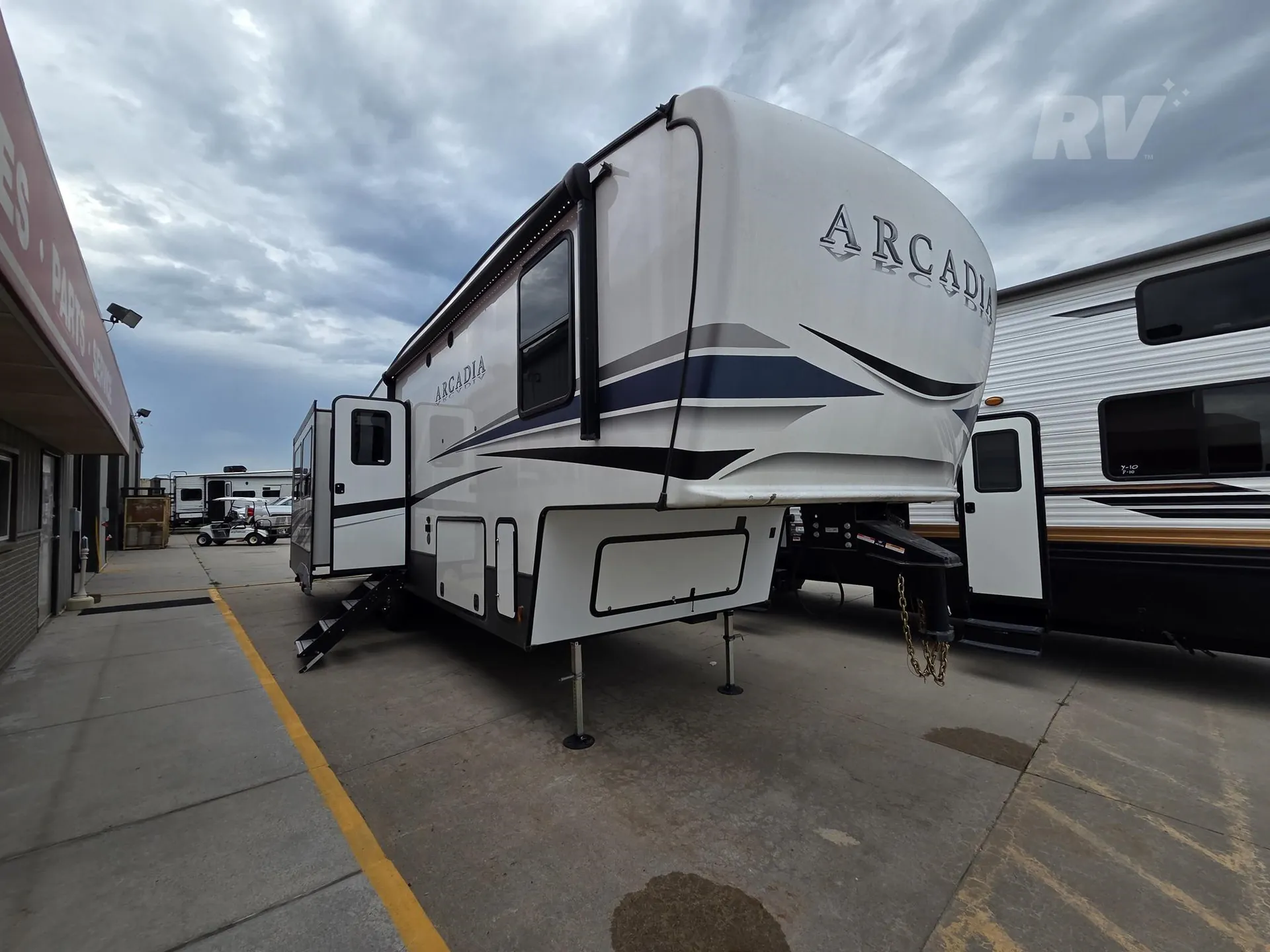 2021 Keystone Arcadia 3660RL - Photo 2
